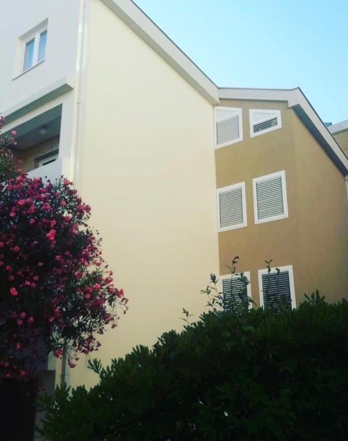 Apartments Vila Anastasia Budva Exteriör bild