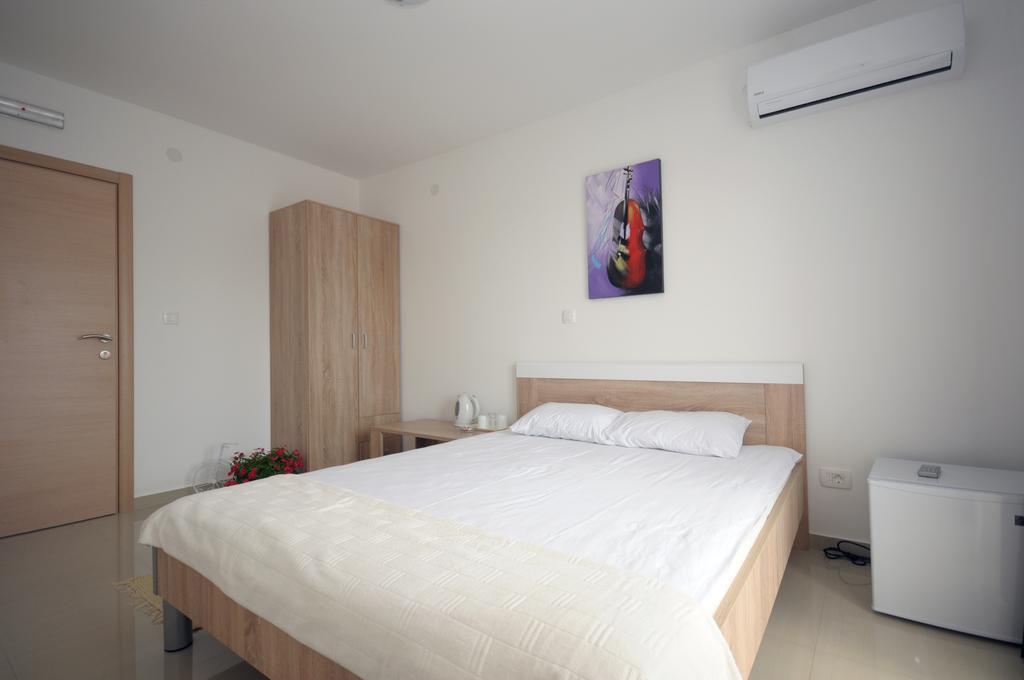 Apartments Vila Anastasia Budva Rum bild