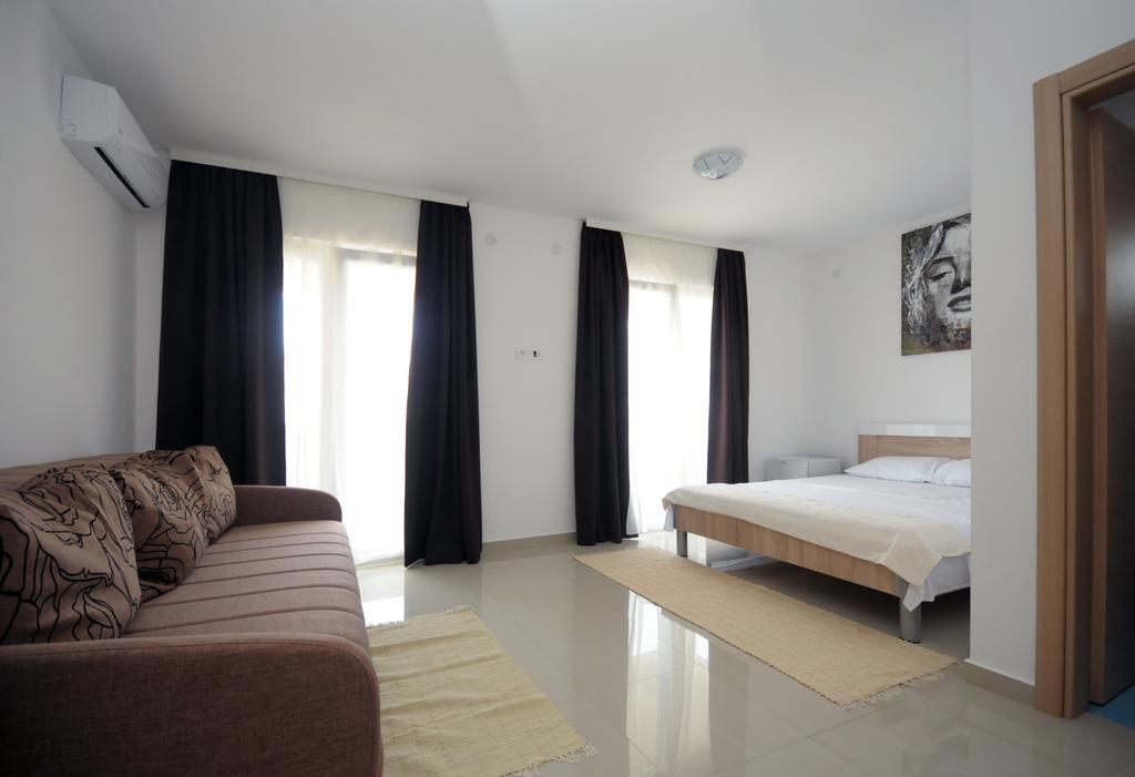 Apartments Vila Anastasia Budva Rum bild