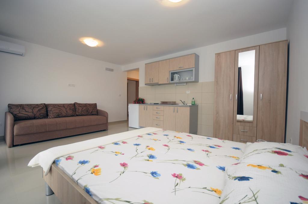 Apartments Vila Anastasia Budva Rum bild